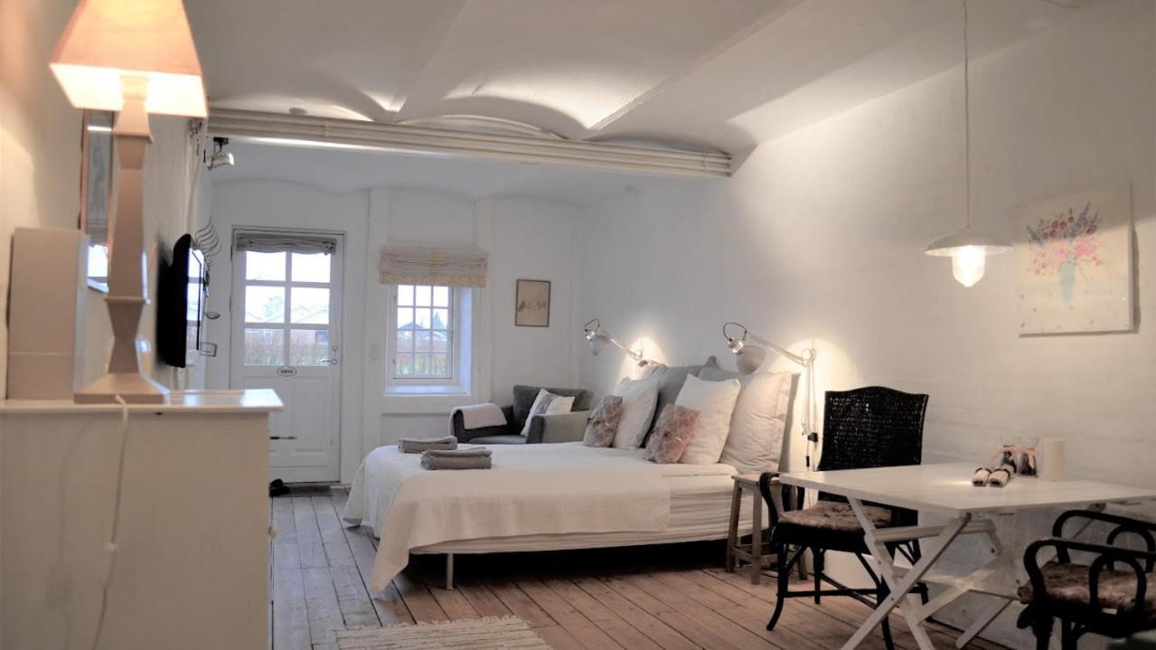Store Ejlstrup Bed & Breakfast Odense Dış mekan fotoğraf