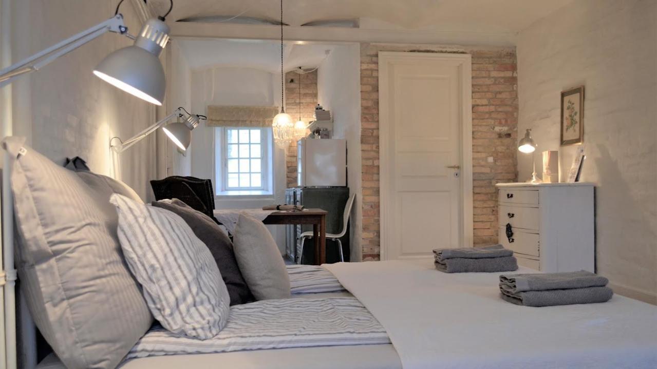 Store Ejlstrup Bed & Breakfast Odense Dış mekan fotoğraf